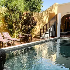 Ochenta Y Dos Bed&breakfast&spa Bed and breakfast